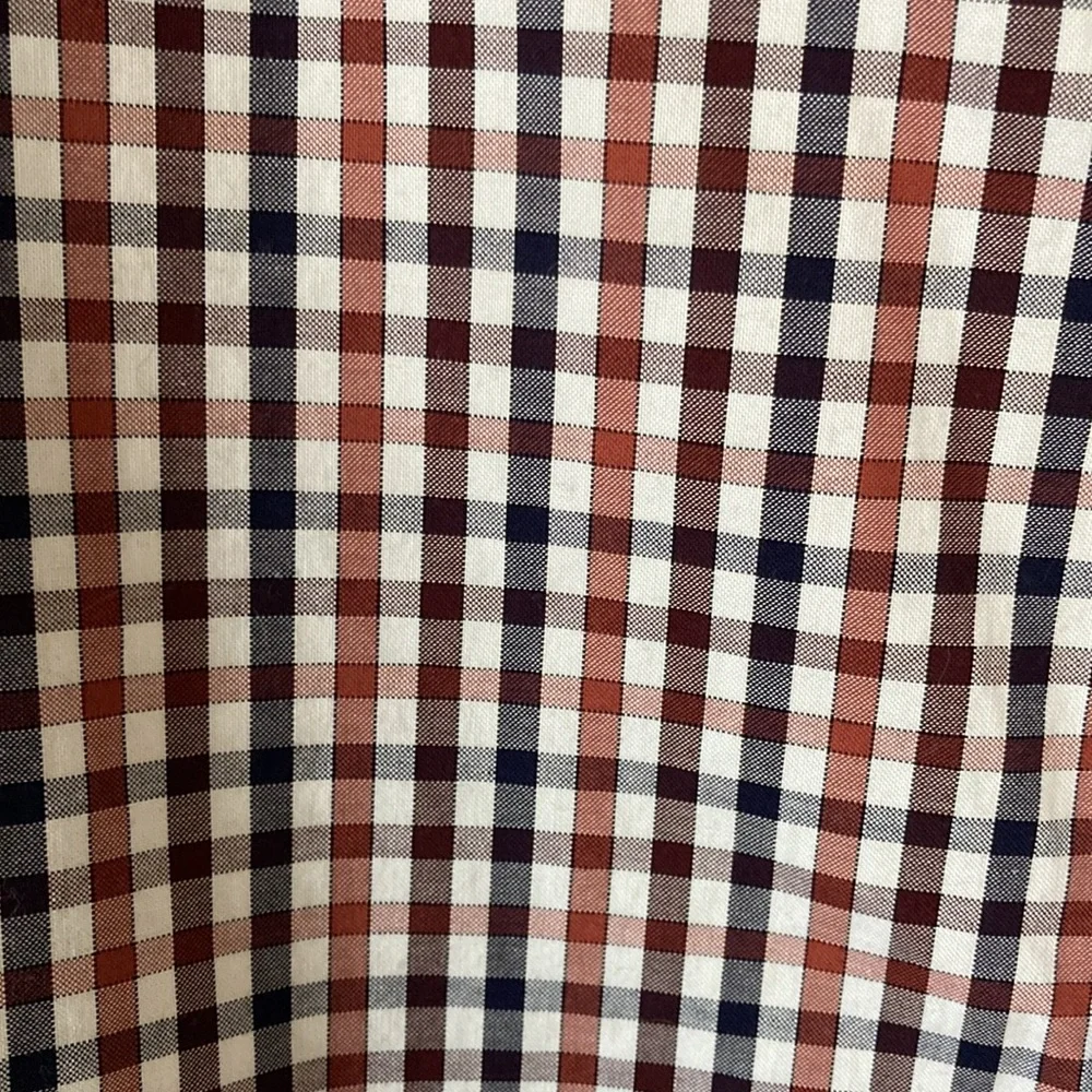 Banana Republic Men’s Button Down (size M) 15-15.5” 33-34”